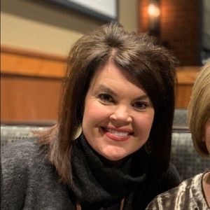 Meet your Posher, Tia